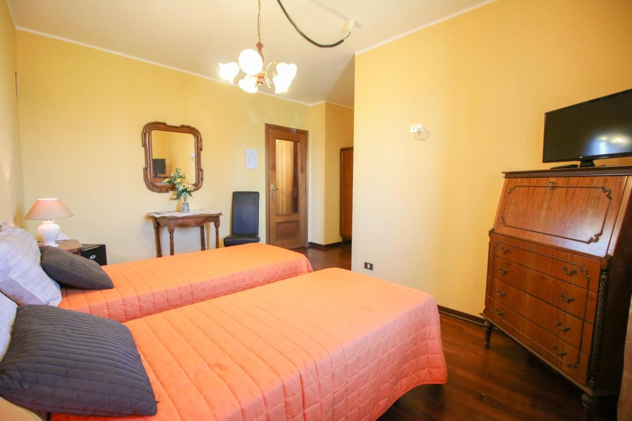 Bed and Breakfast Spighe Paglia E Girasole Candia Canavese Exterior foto