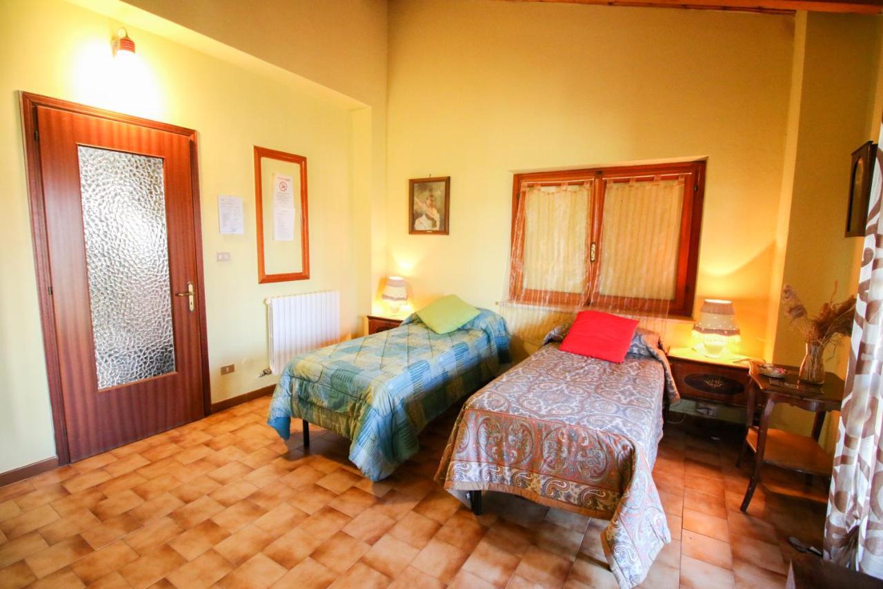Bed and Breakfast Spighe Paglia E Girasole Candia Canavese Exterior foto