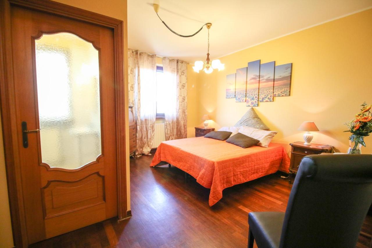Bed and Breakfast Spighe Paglia E Girasole Candia Canavese Exterior foto